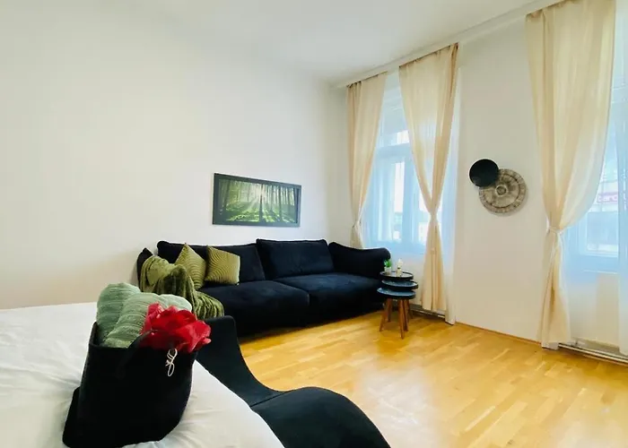 Bright 2br Retreat Steps From Westbahnhof