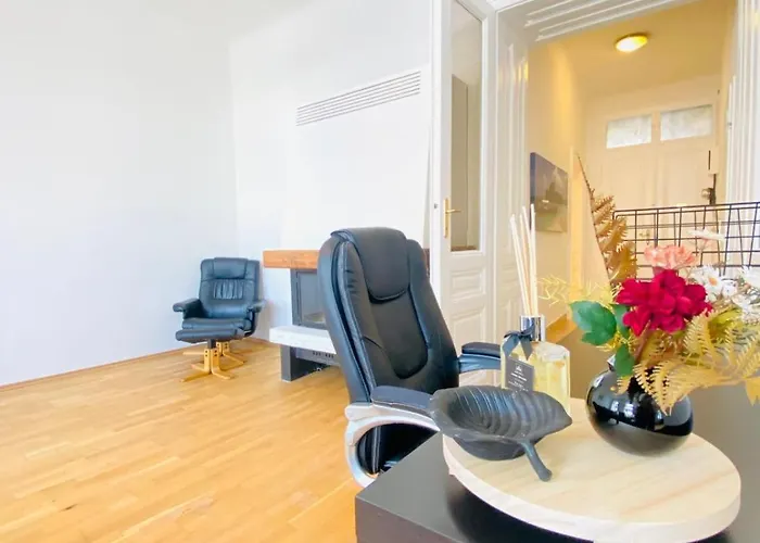Bright 2br Retreat Steps From Westbahnhof