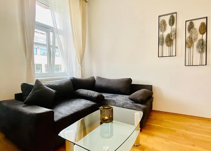 Bright 2br Retreat Steps From Westbahnhof