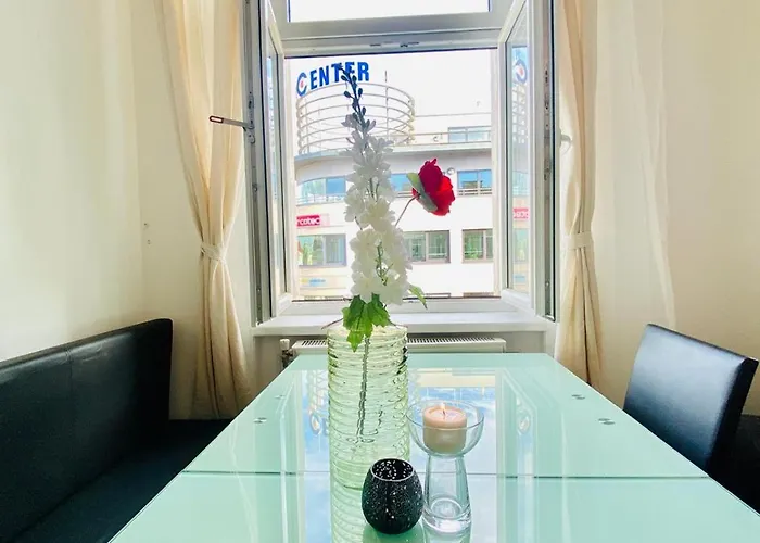 Apartment Bright 2br Retreat Steps From Westbahnhof Vienna