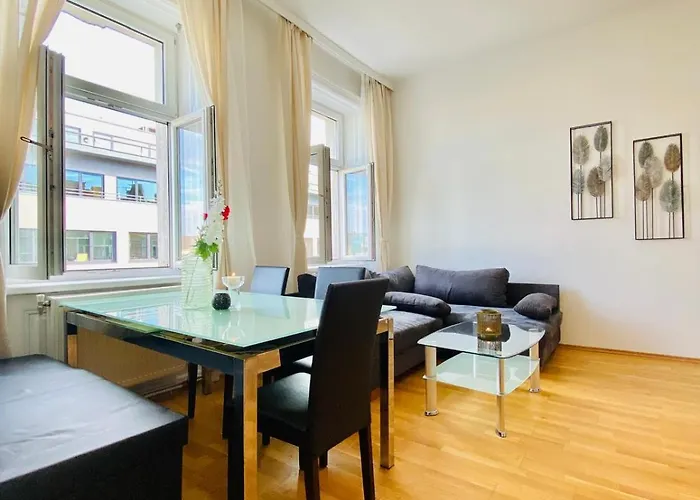 Bright 2br Retreat Steps From Westbahnhof